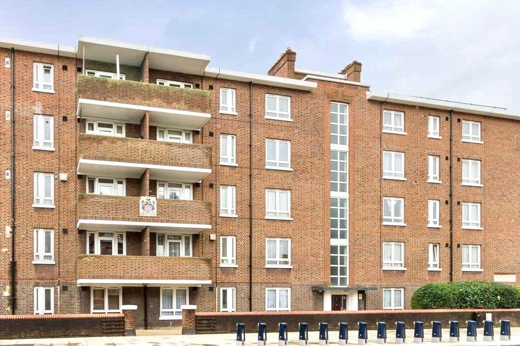 Flat Fulham Park Road in Greater London