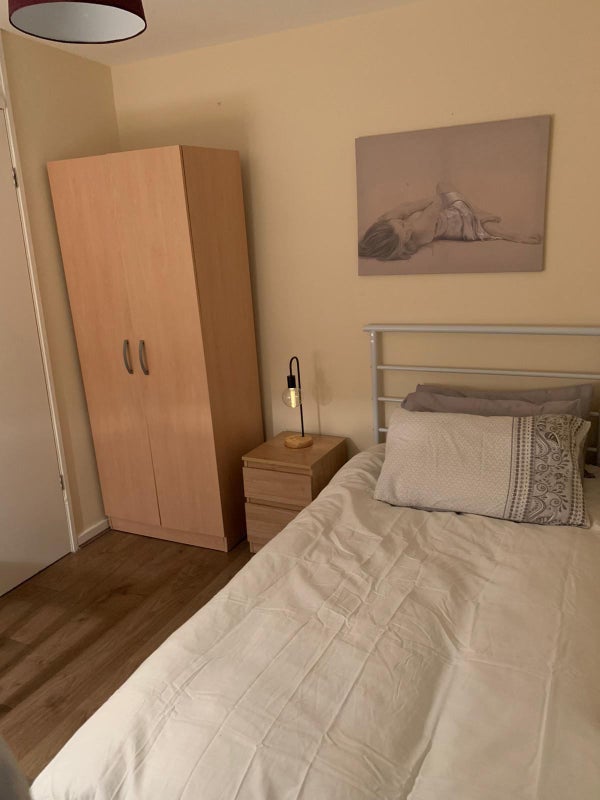 Room Castlehaven Road in Greater London