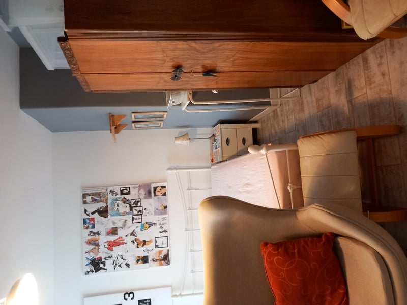 Room St Ninians Way in Blackness