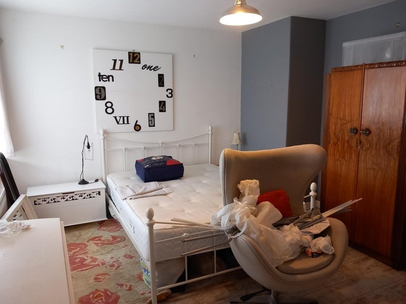 Room St Ninians Way in Blackness