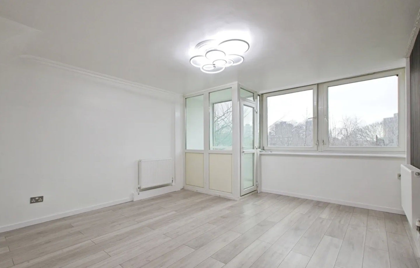 Flat Rectory Place in Greater London