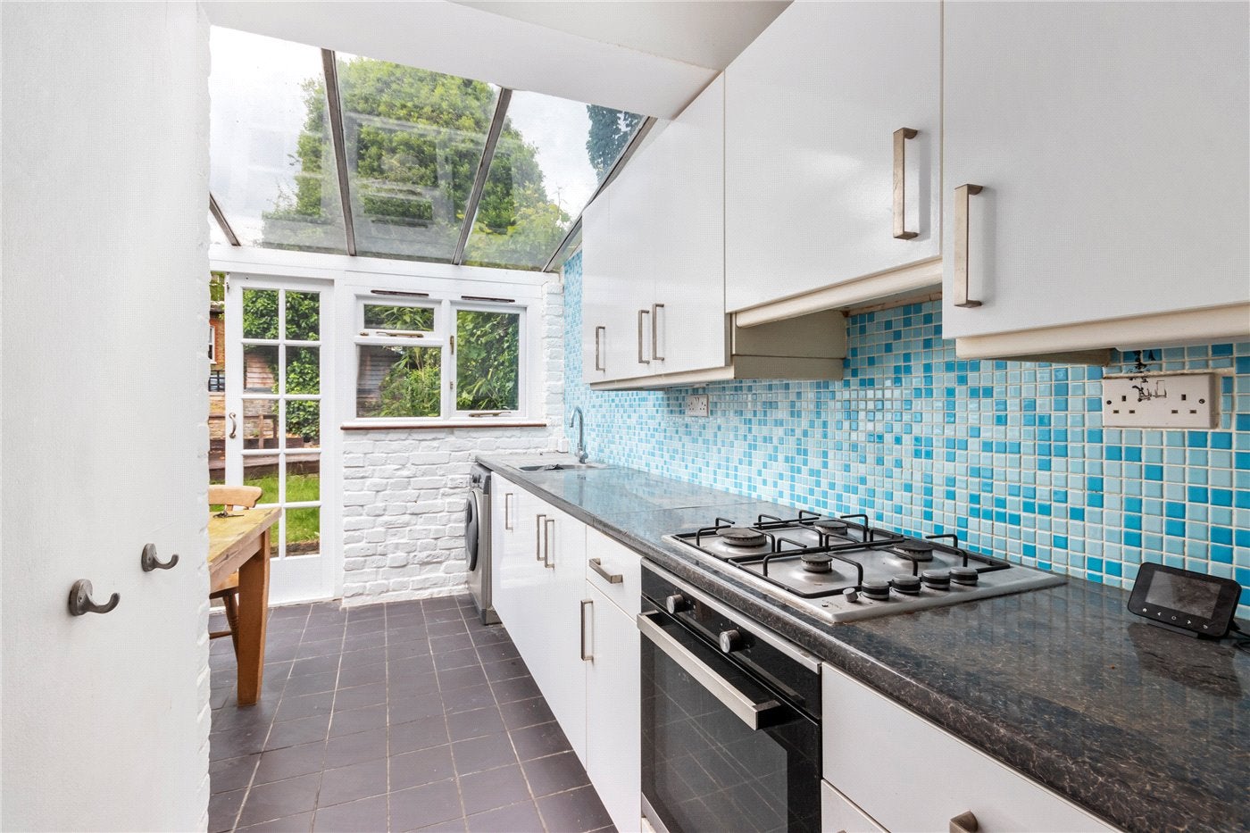 Flat Crockerton Road in Greater London