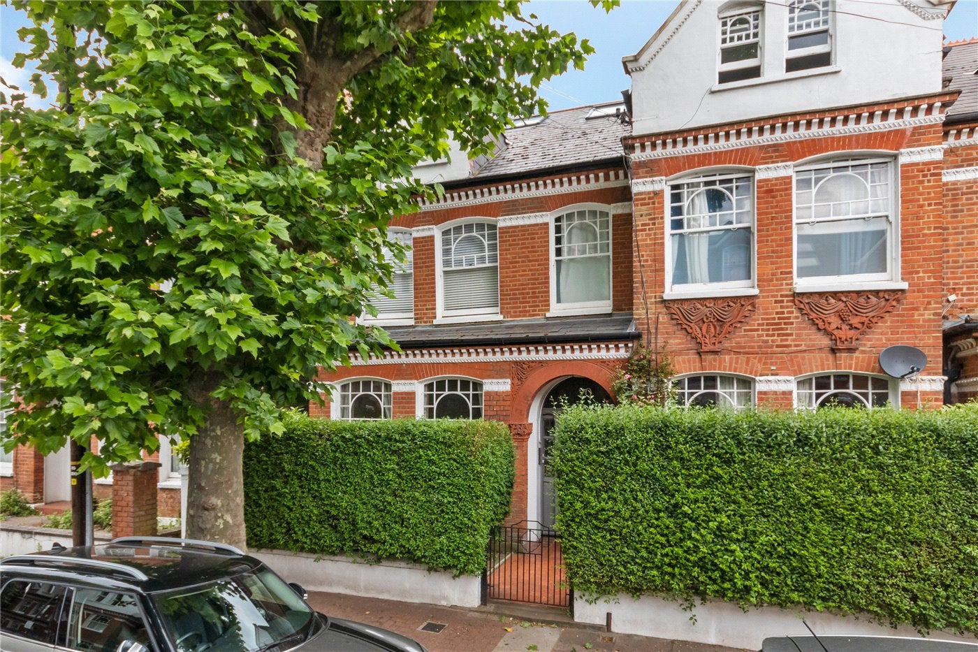 Flat Crockerton Road in Greater London