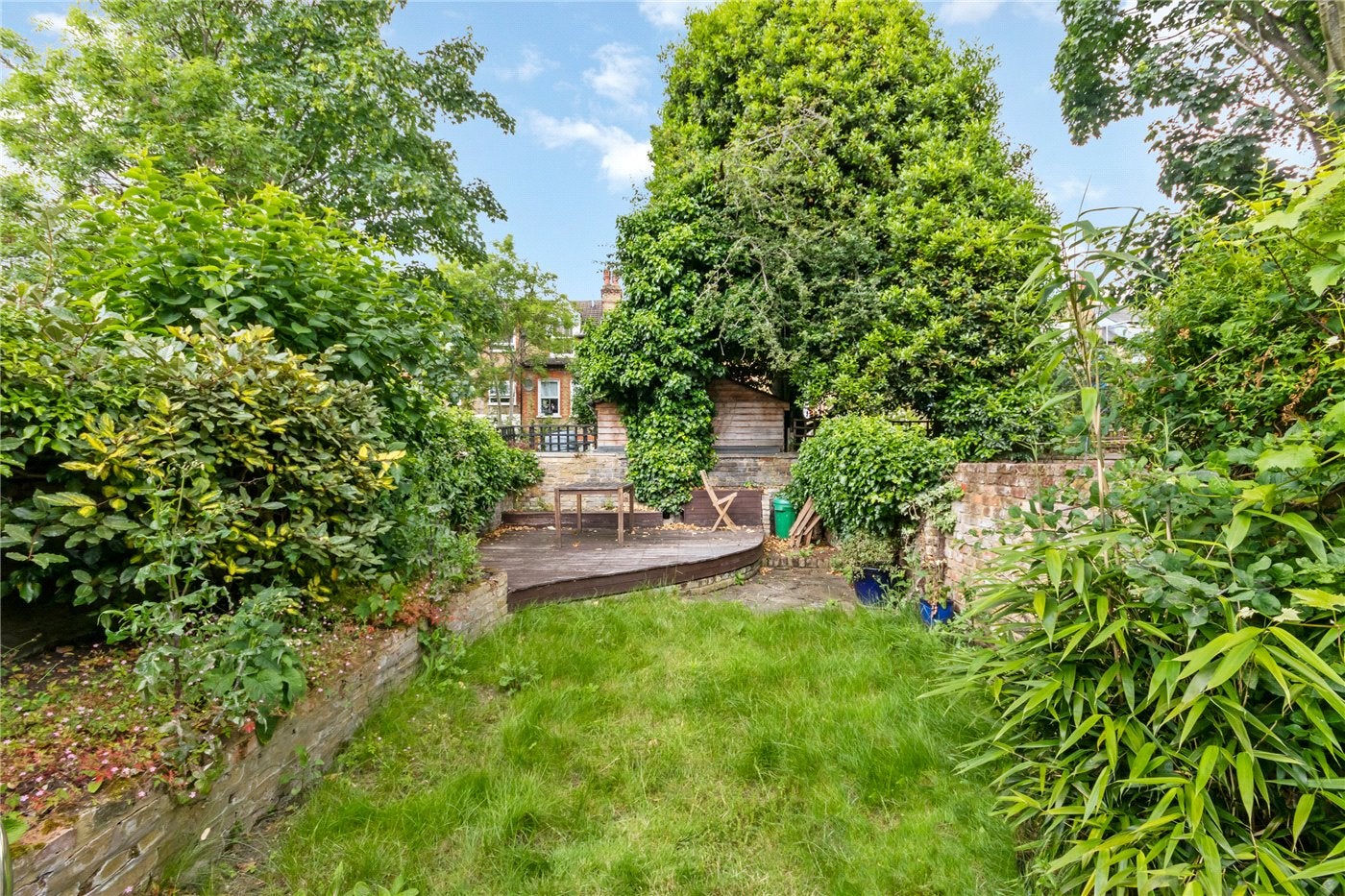 Flat Crockerton Road in Greater London