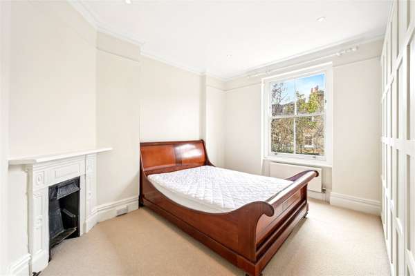 Flat Cambridge Road in Greater London
