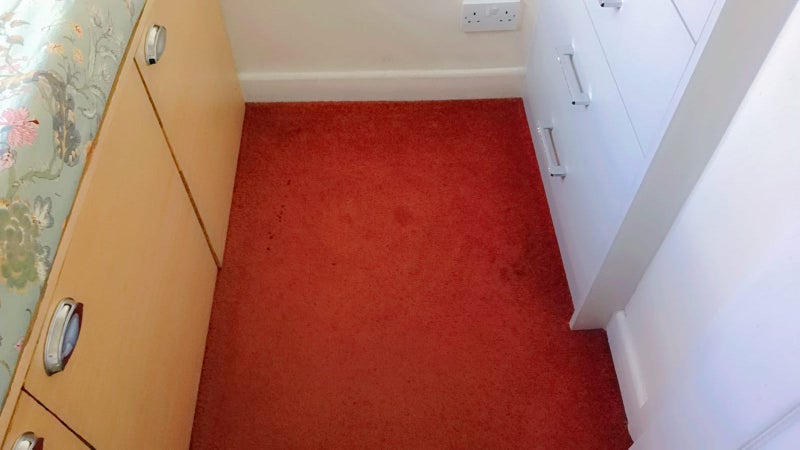 Room Sherwood Avenue in Greater London