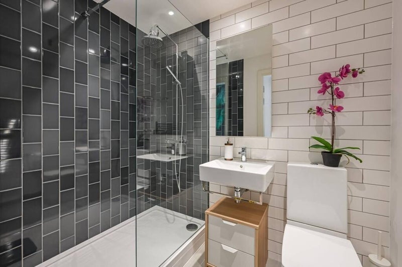 Room Riverside Walk in Greater London