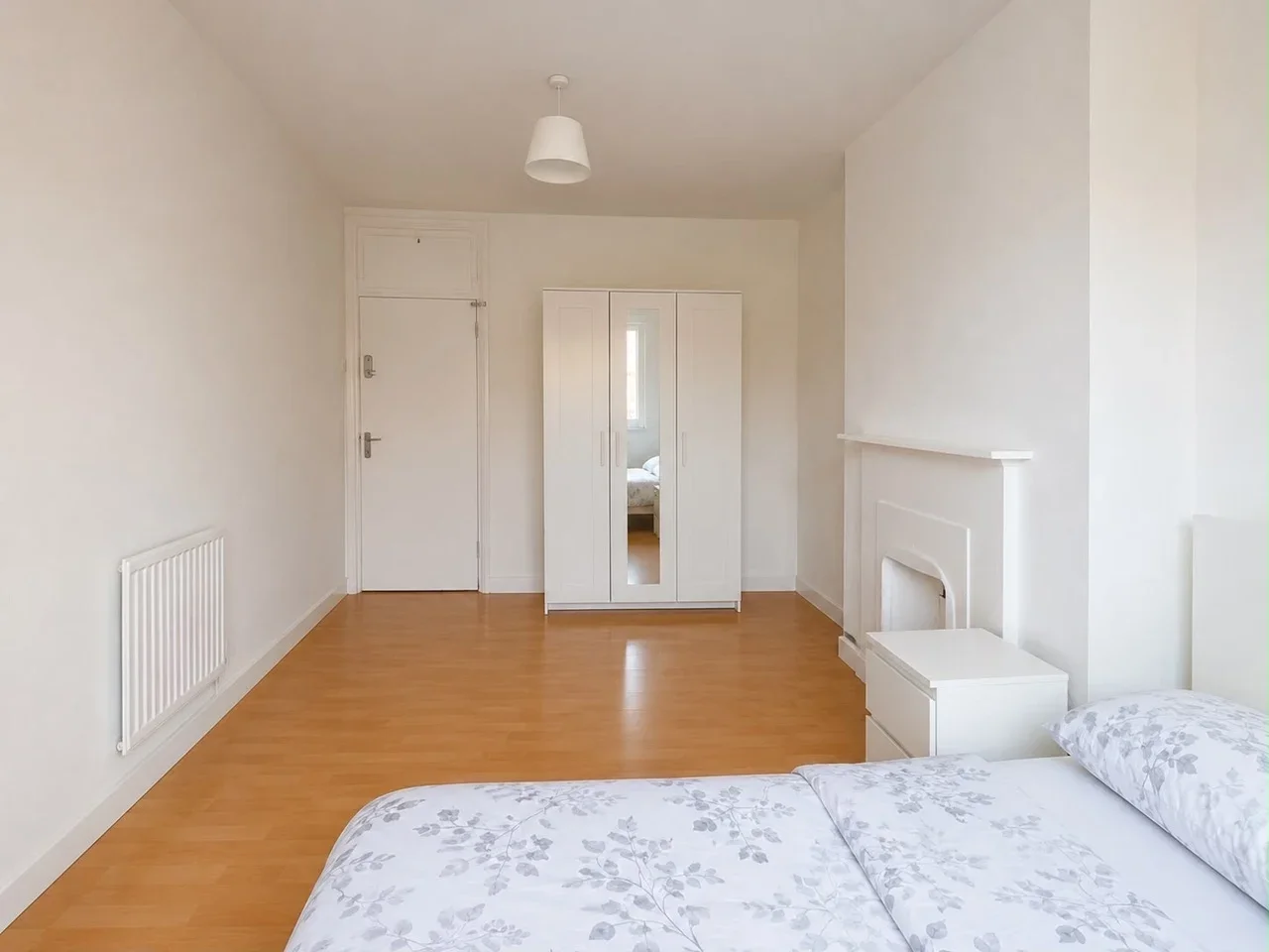 Room Tennis Street in Greater London