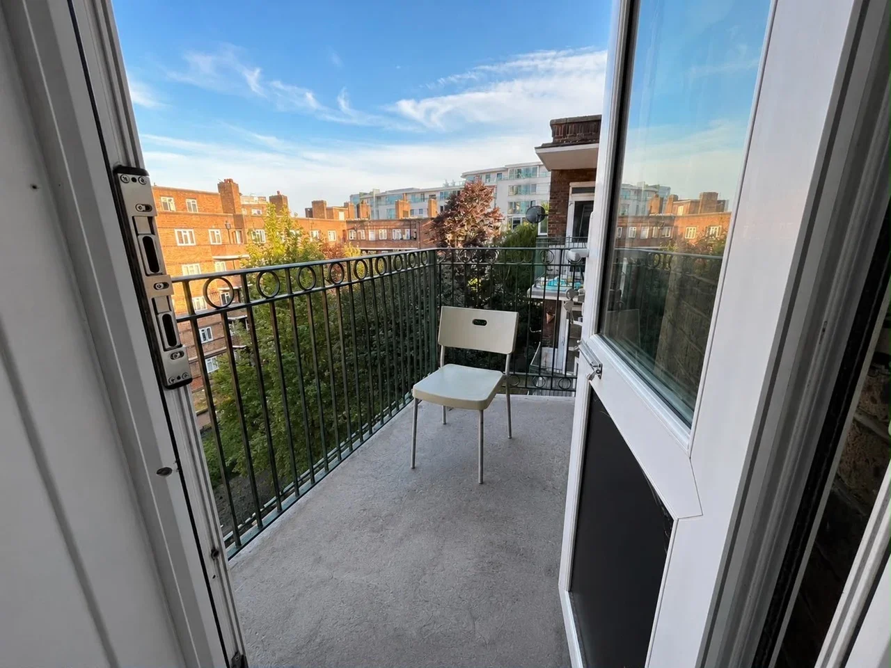Room Tennis Street in Greater London