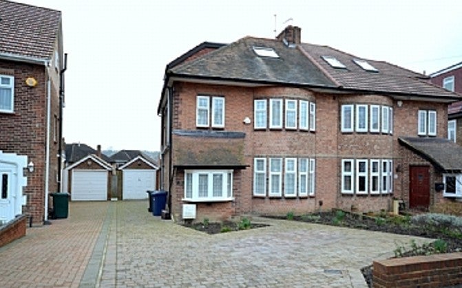 House Cissbury Ring South in Greater London