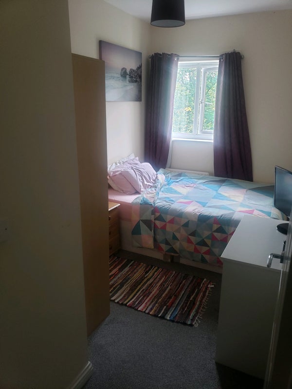 Flat Beeston Courts in Basildon