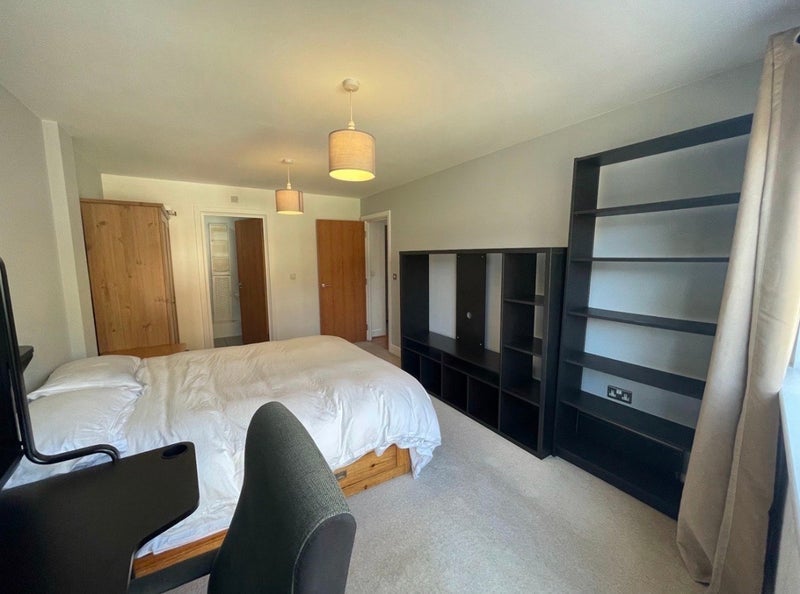 Room John Ruskin Street in Greater London