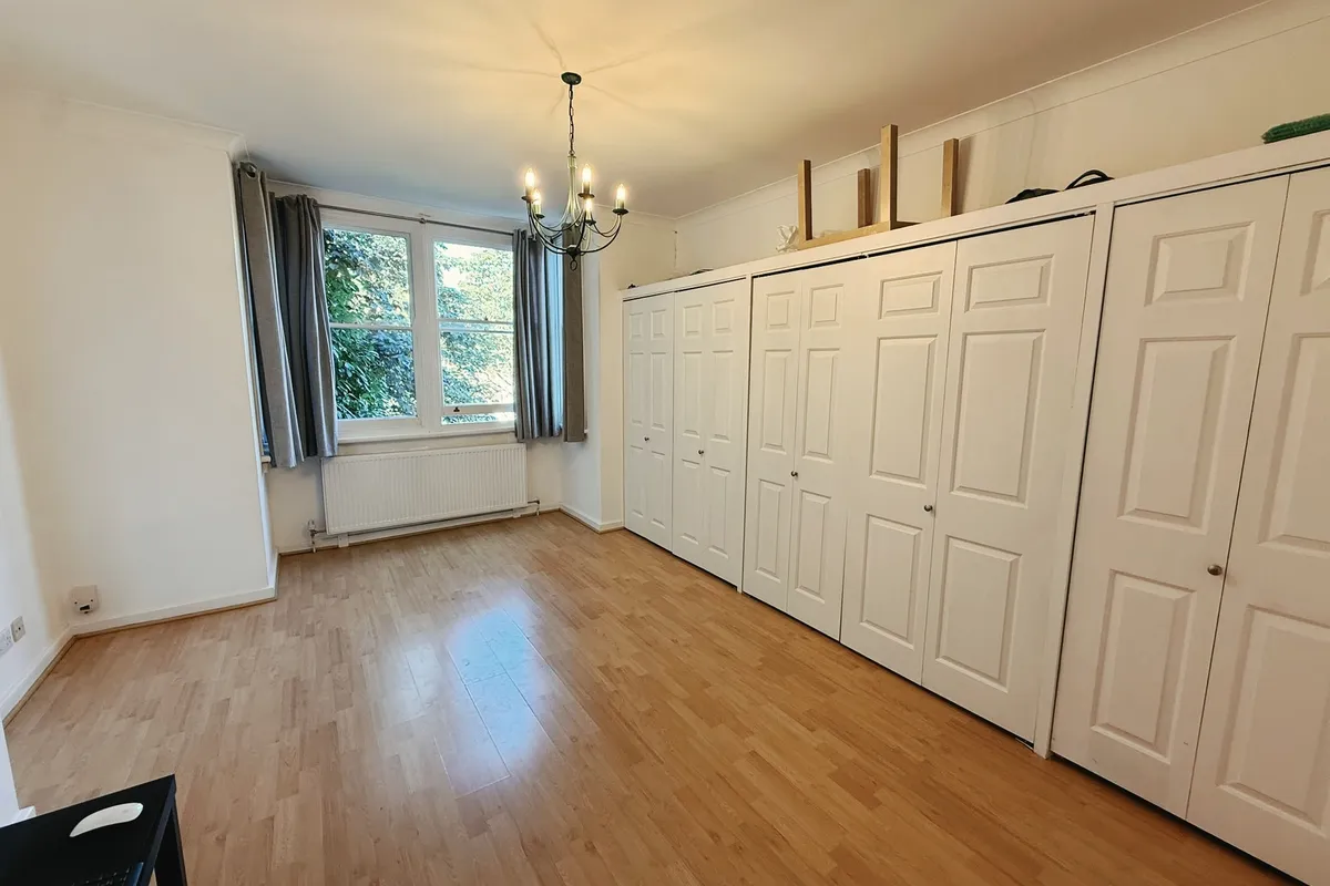 Flat The Ridgeway in Greater London