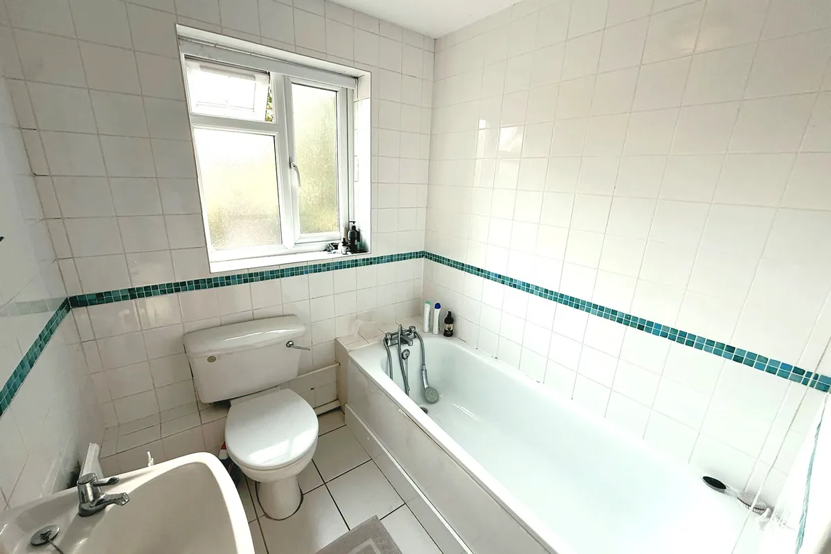 Flat The Ridgeway in Greater London