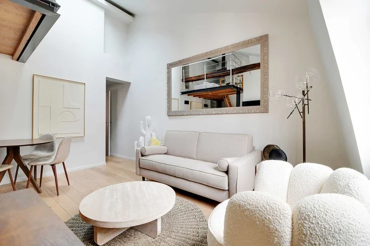 Flat Avenue Kléber in Paris