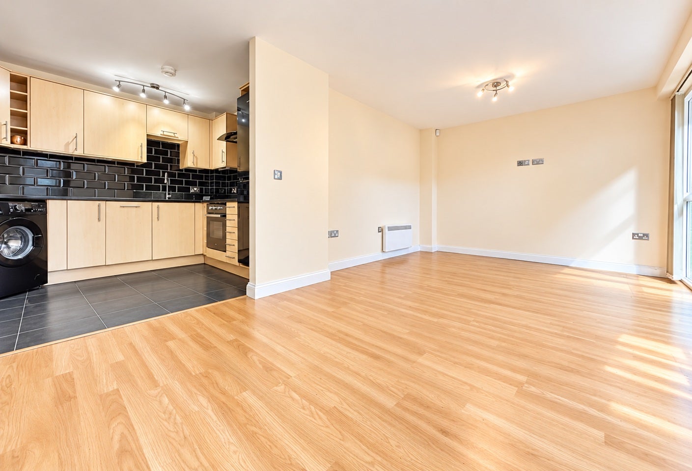 Flat Uxbridge Road in Greater London