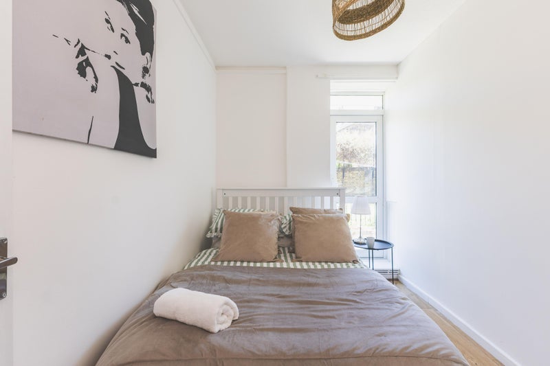 Flat Gastein Road in Greater London
