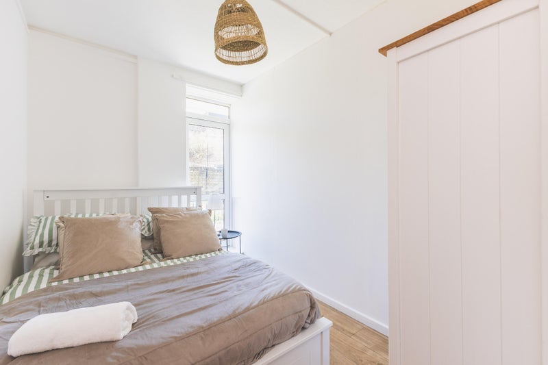 Flat Gastein Road in Greater London