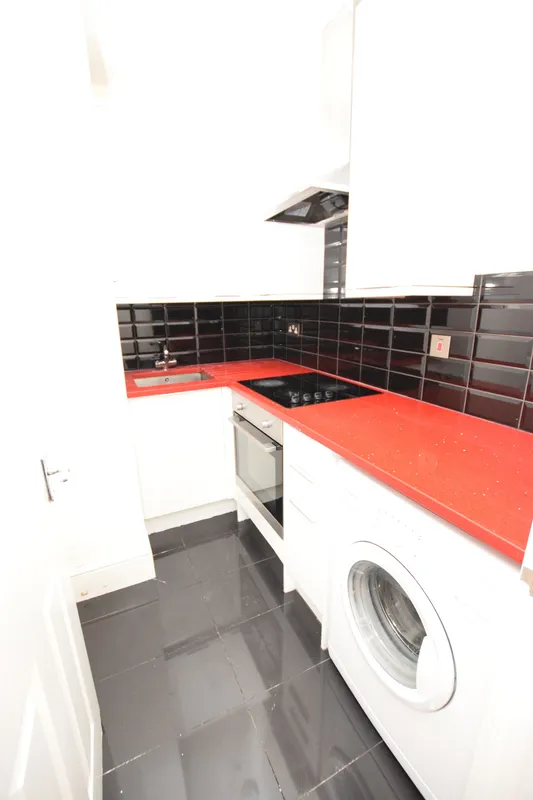 Flat Park Parade in Greater London