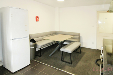 Flat Barrique Road in Nottingham