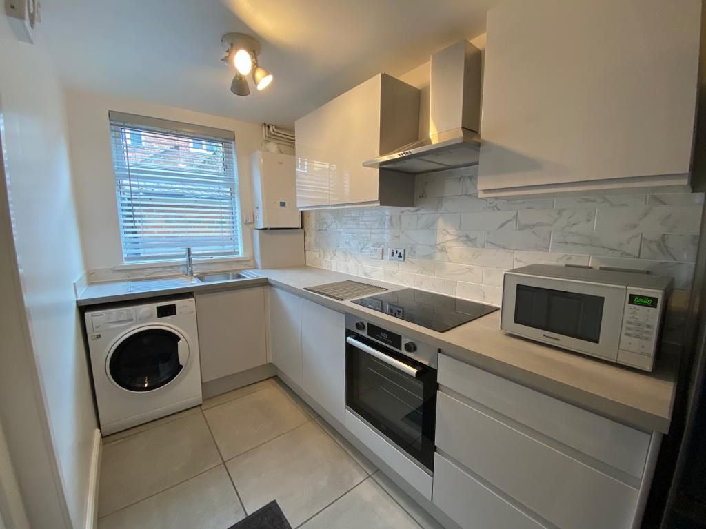 Room Eastwood Road in Sheffield
