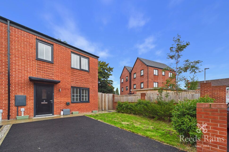 Flat Sabden Close in Manchester