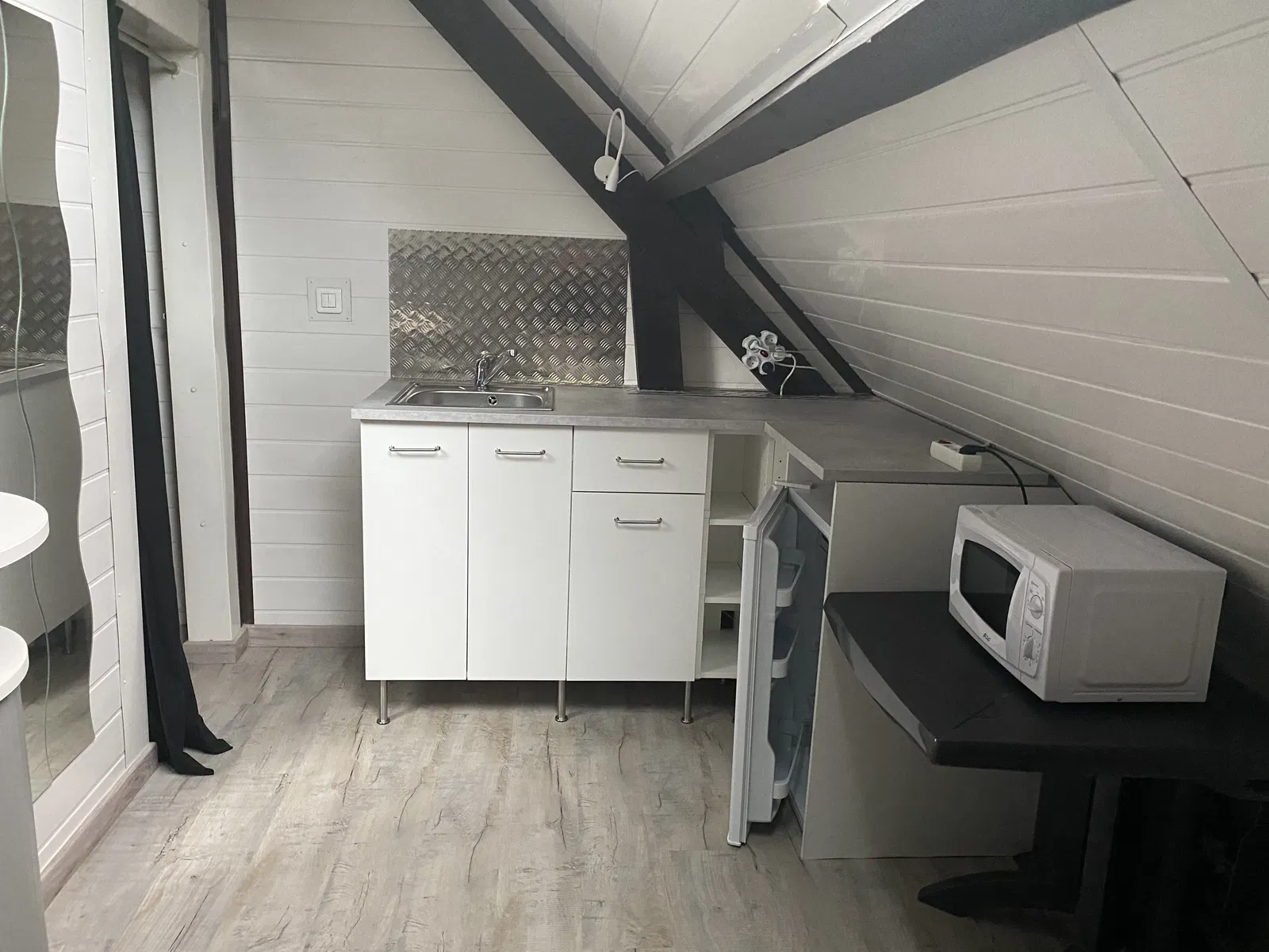 Room Rue des Iris in Corbas