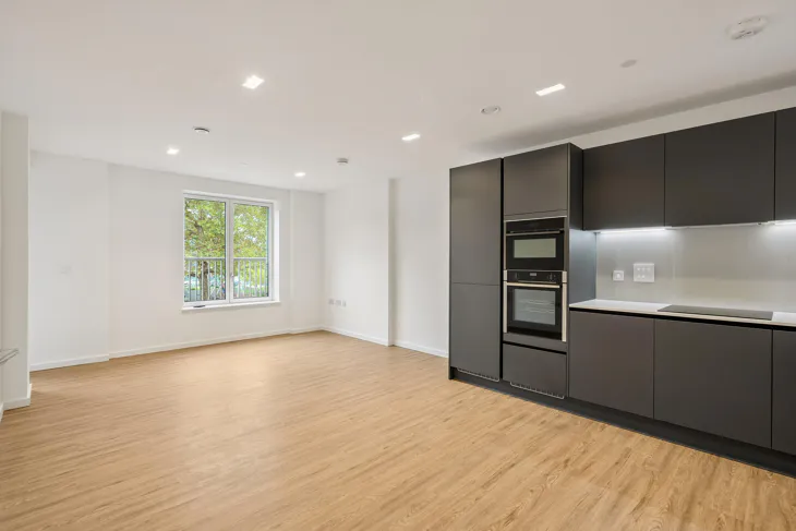 Flat Wornington Road in Greater London