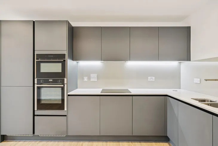 Flat Wornington Road in Greater London