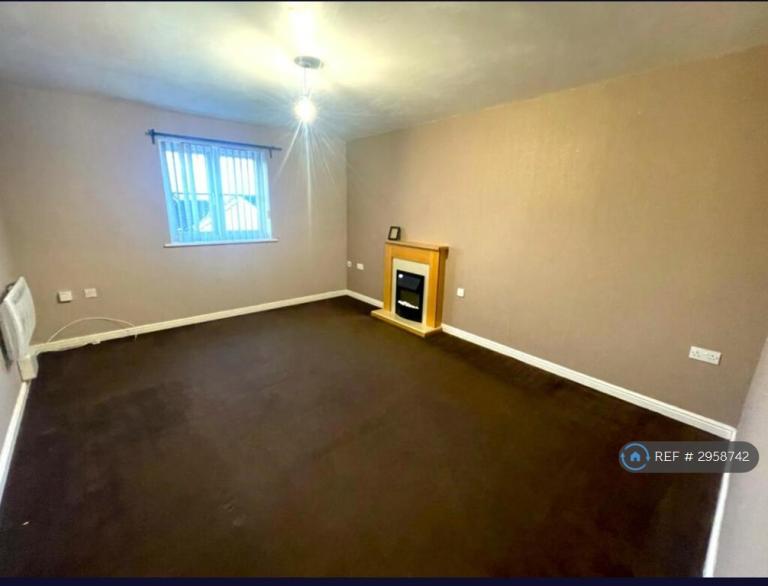 Flat Cravenwood in Tameside