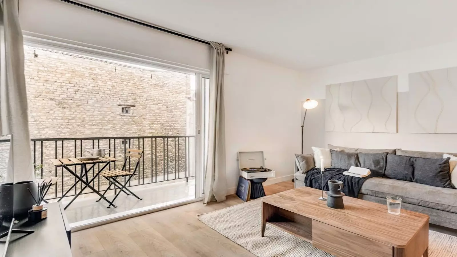 Flat Rue Legendre in Paris