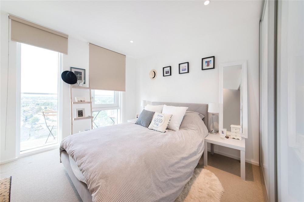 Flat Varndell Street in Greater London