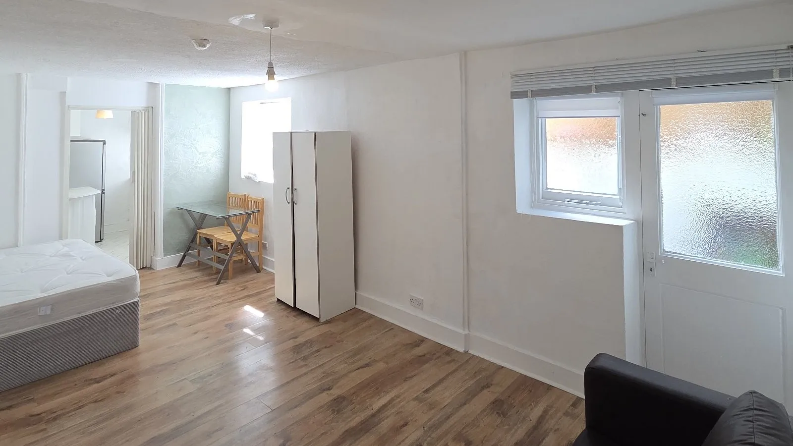 Flat Mattison Road in Greater London