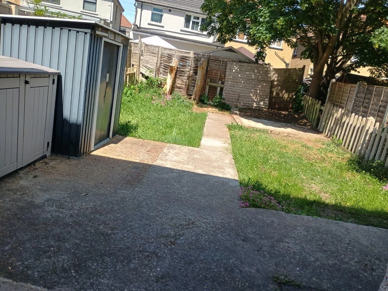 Room Bedfont Road in Greater London