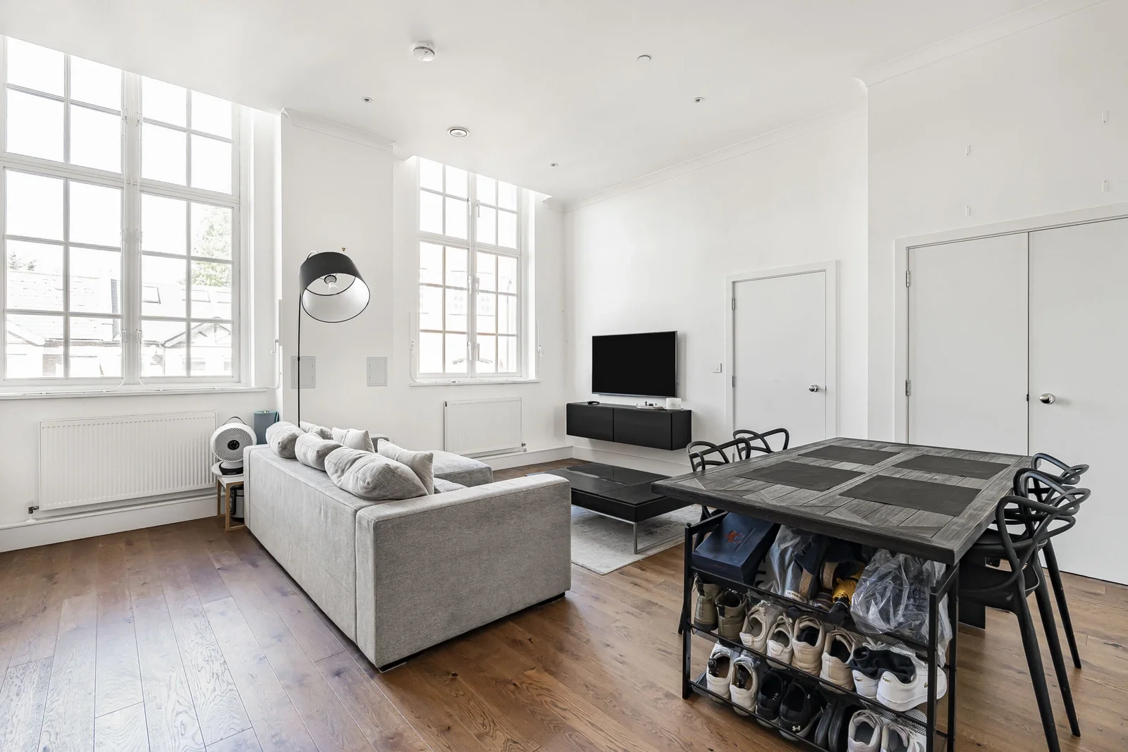 Flat Winchester Street in Greater London