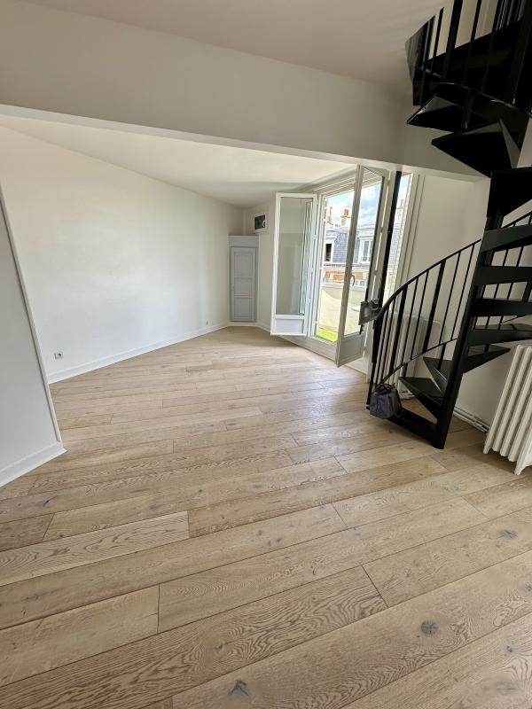 Appartement Rue Armand Silvestre à Courbevoie