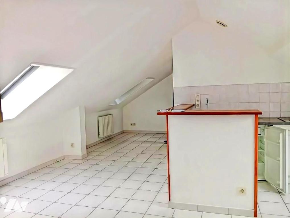 Flat Rue Ernest Renan in Reims