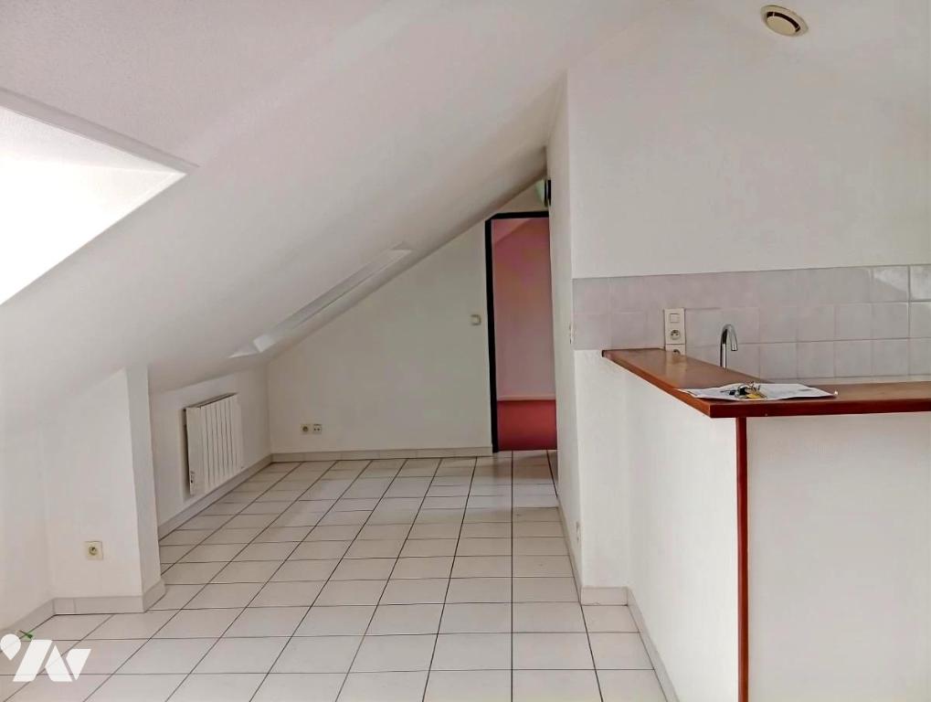 Flat Rue Ernest Renan in Reims