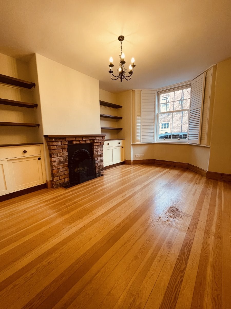 Flat Beaconsfield Street in Chester
