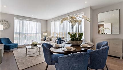 Flat Westferry Circus in Greater London