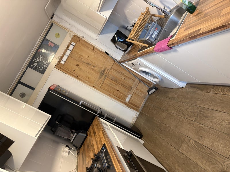 Room Gaywood Close in Greater London
