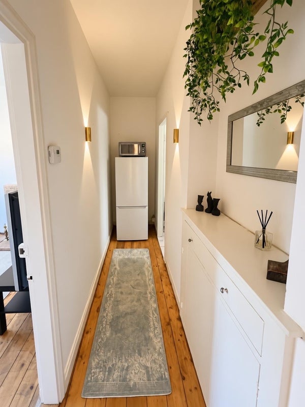 Flat Bevenden Street in Greater London
