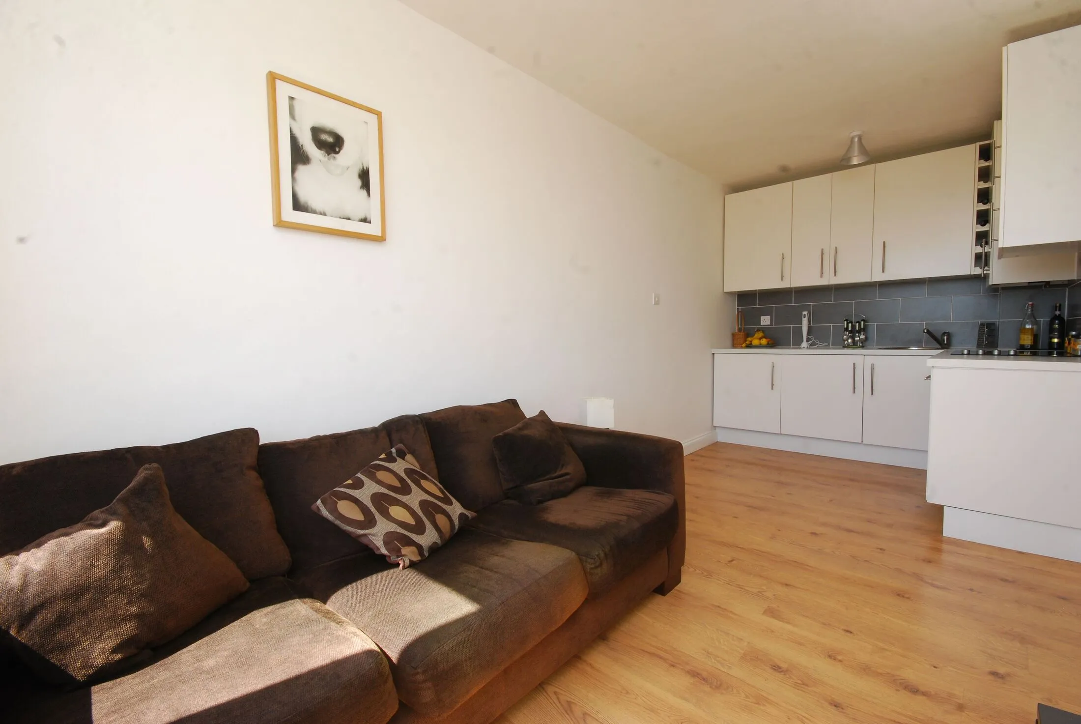 Flat Kersfield Road in Greater London