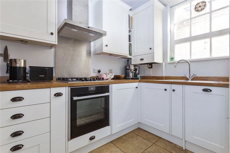 Flat Maygood Street in Greater London
