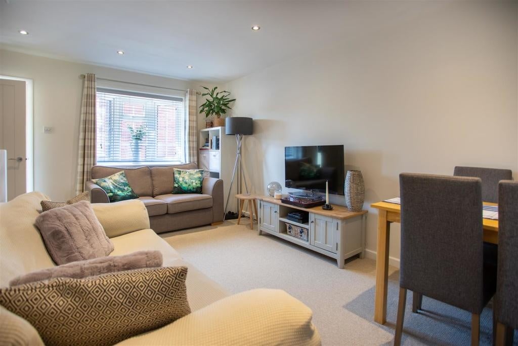 House Williams Close in Aylesbury