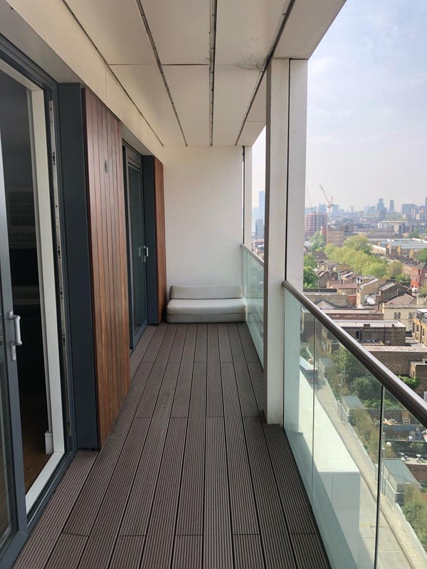 Room Dalston Square in Greater London