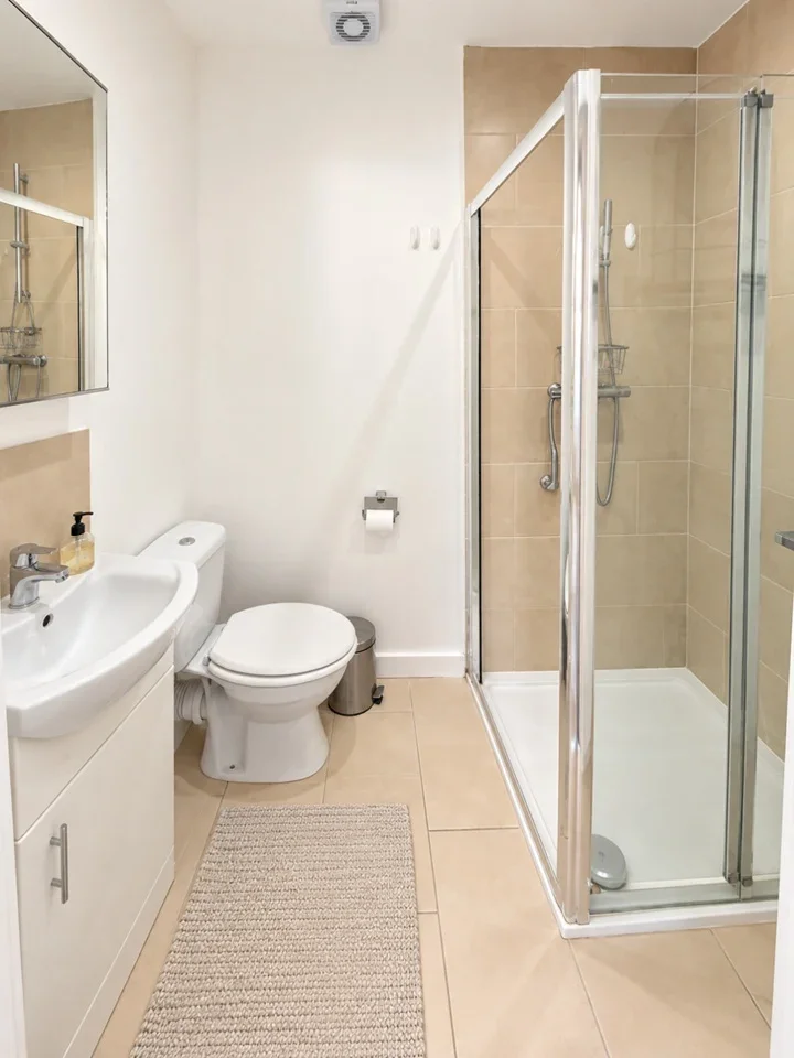 Room Burrage Road in Greater London