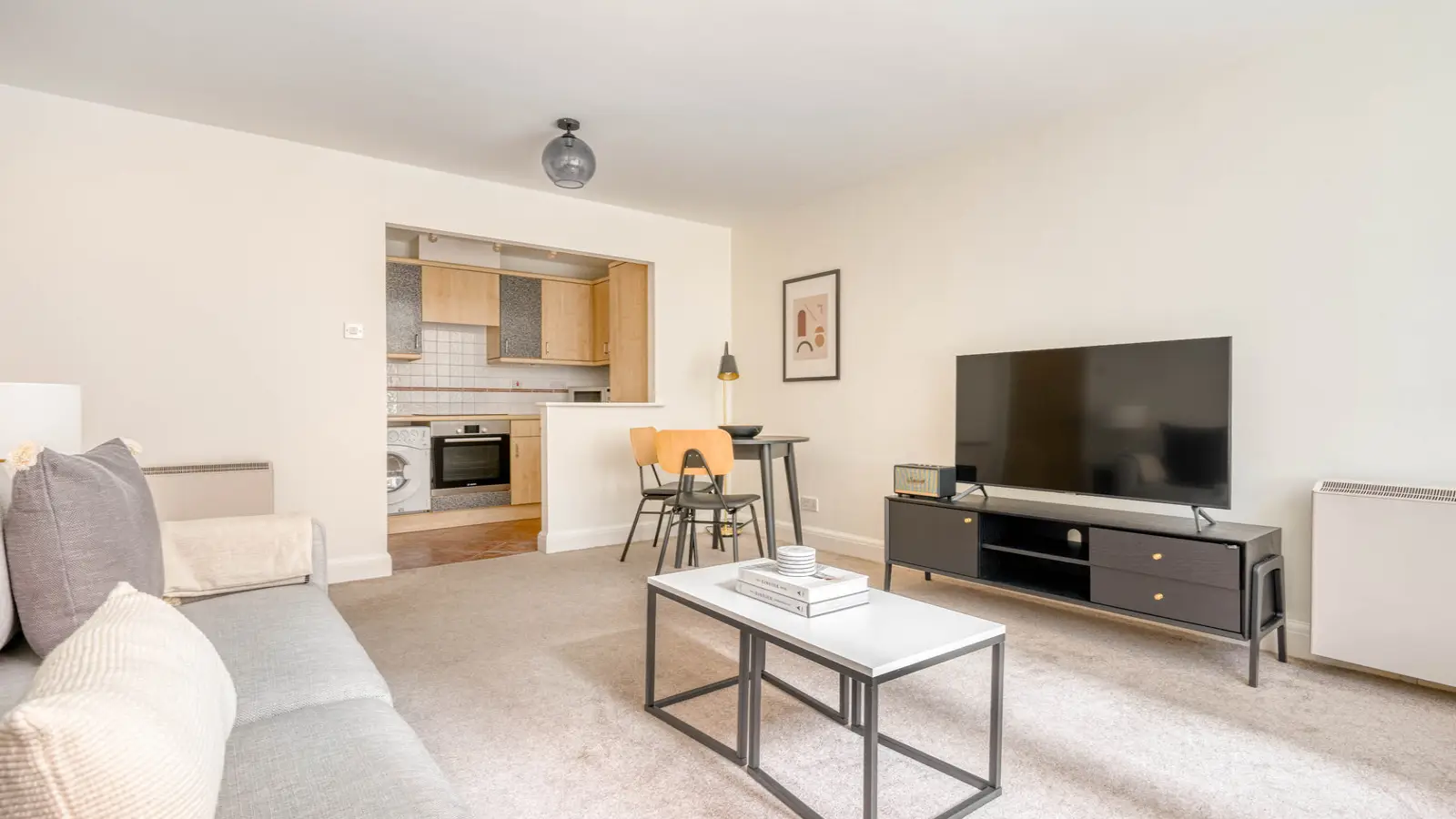 Flat Aldersgate Street in City of London