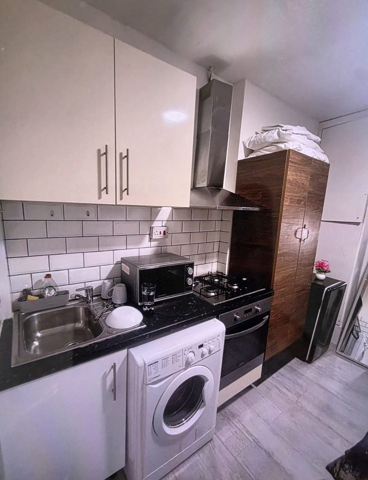 Flat Upper Street in Greater London