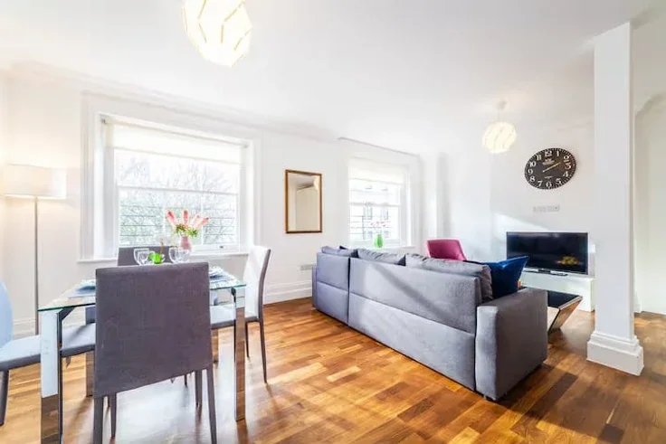 Flat Devonshire Terrace in City of Westminster